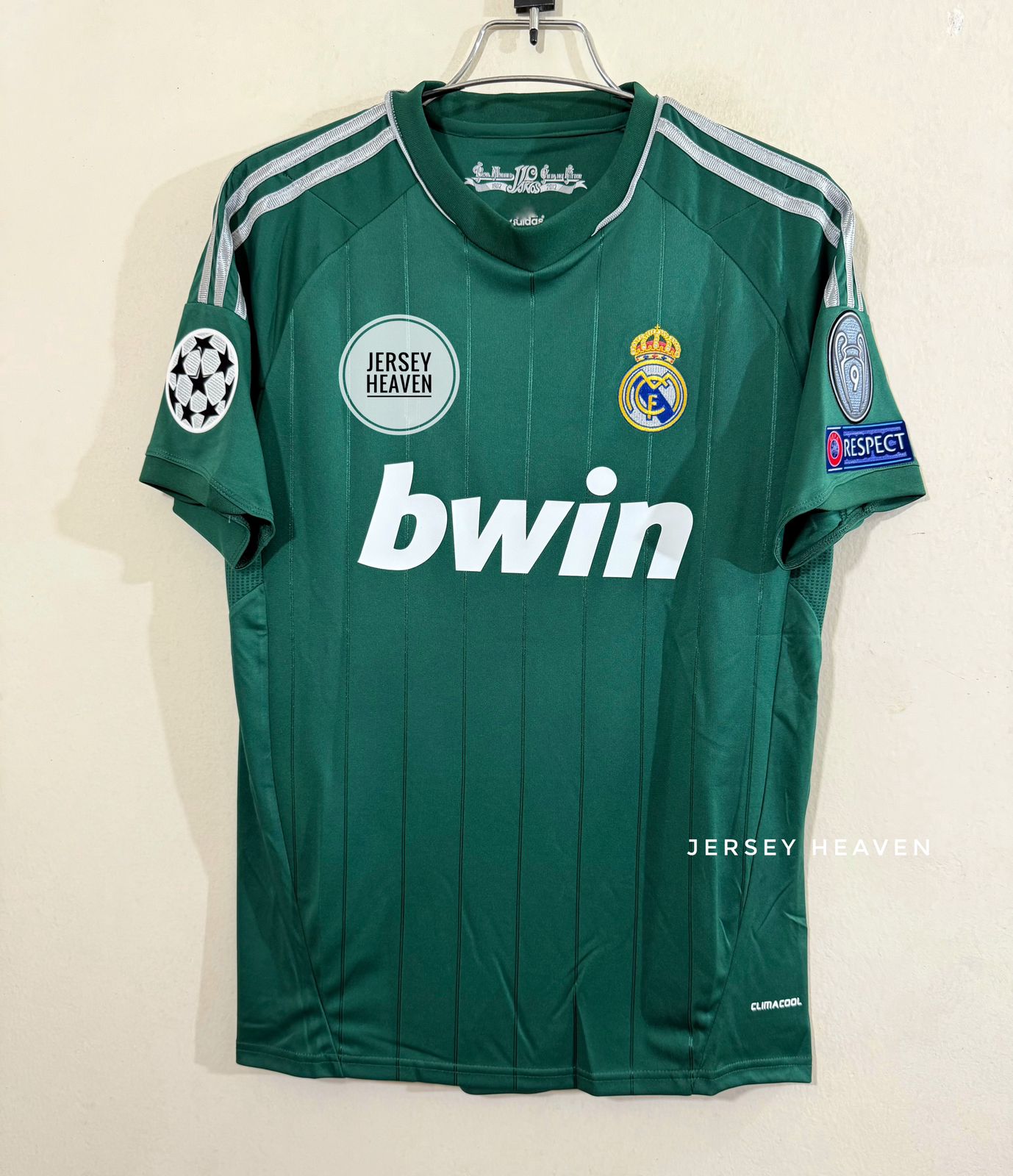 Real Madrid 2012/13 Third Kit – Retro Edition