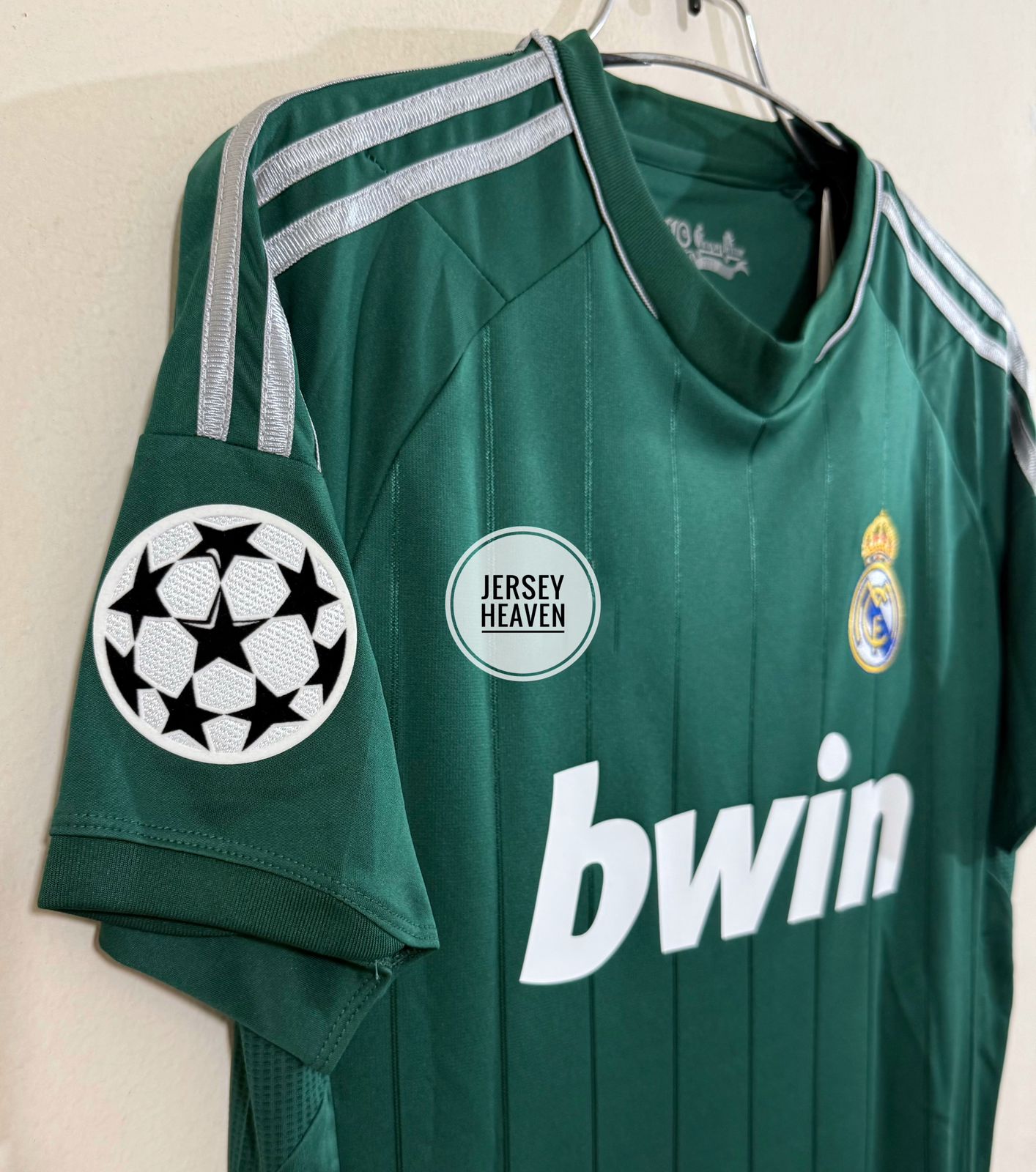 Real Madrid 2012/13 Third Kit – Retro Edition - Image 2