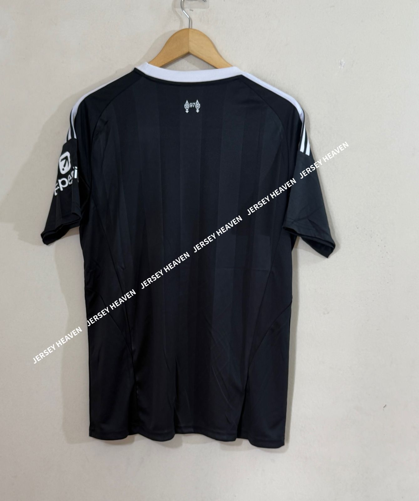 Liverpool 25/27 Goalkeeper Black Kit - Player Edition - Image 5