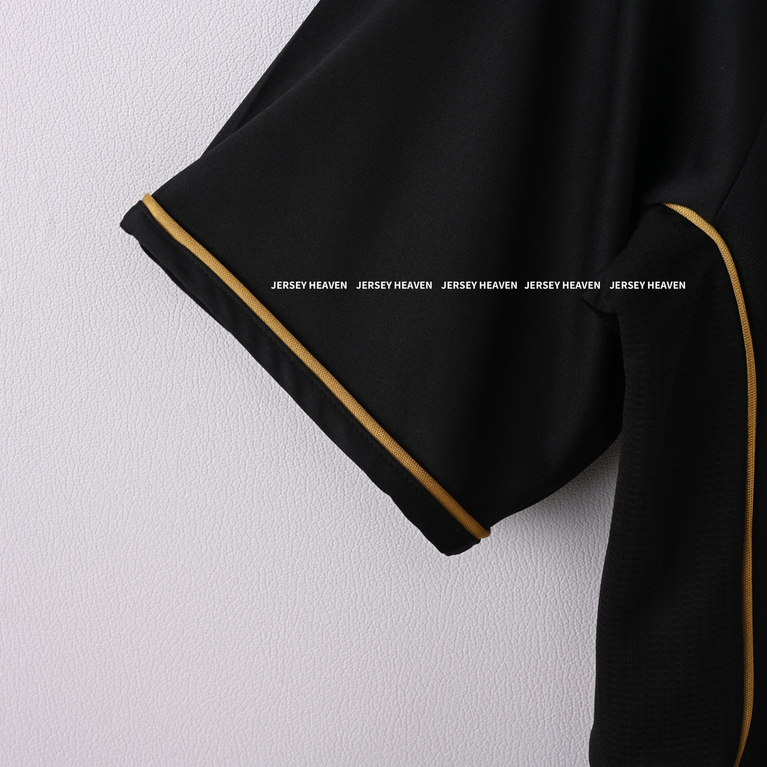Real Madrid 2011/12 Away Half sleeve Retro Edition - Image 3